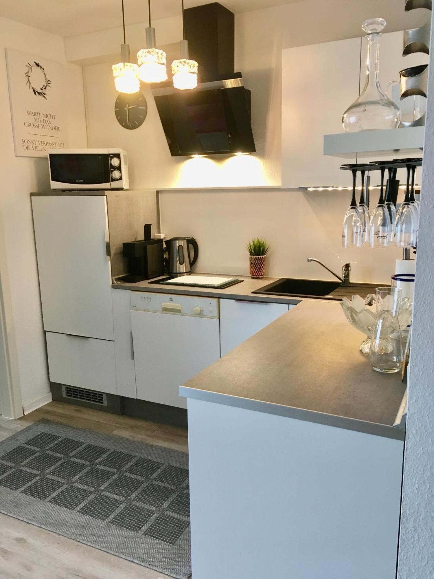 Apartamento SaarPartment XL4 nähe HBF in Saarbrücken - 2 Schlafzimmer, Küche, Bad, Balkon, Boxspringbetten, WiFi, Parking - 11x in SB Exterior foto